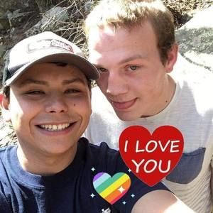 Meet your Posher, Gerald